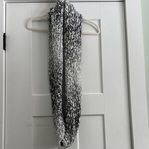 Sonoma Monochrome Knit Scarf